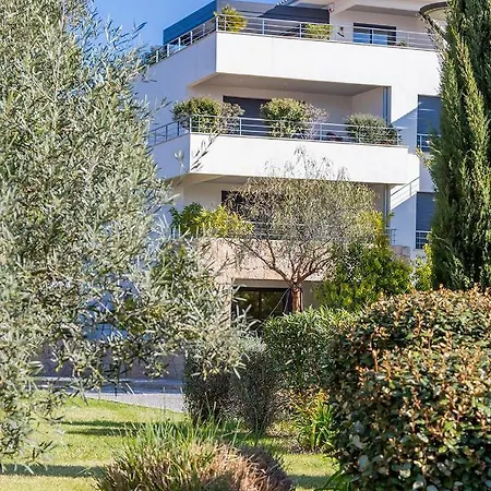 Domaine D'Arca - Eluard 10 - 3 Pers